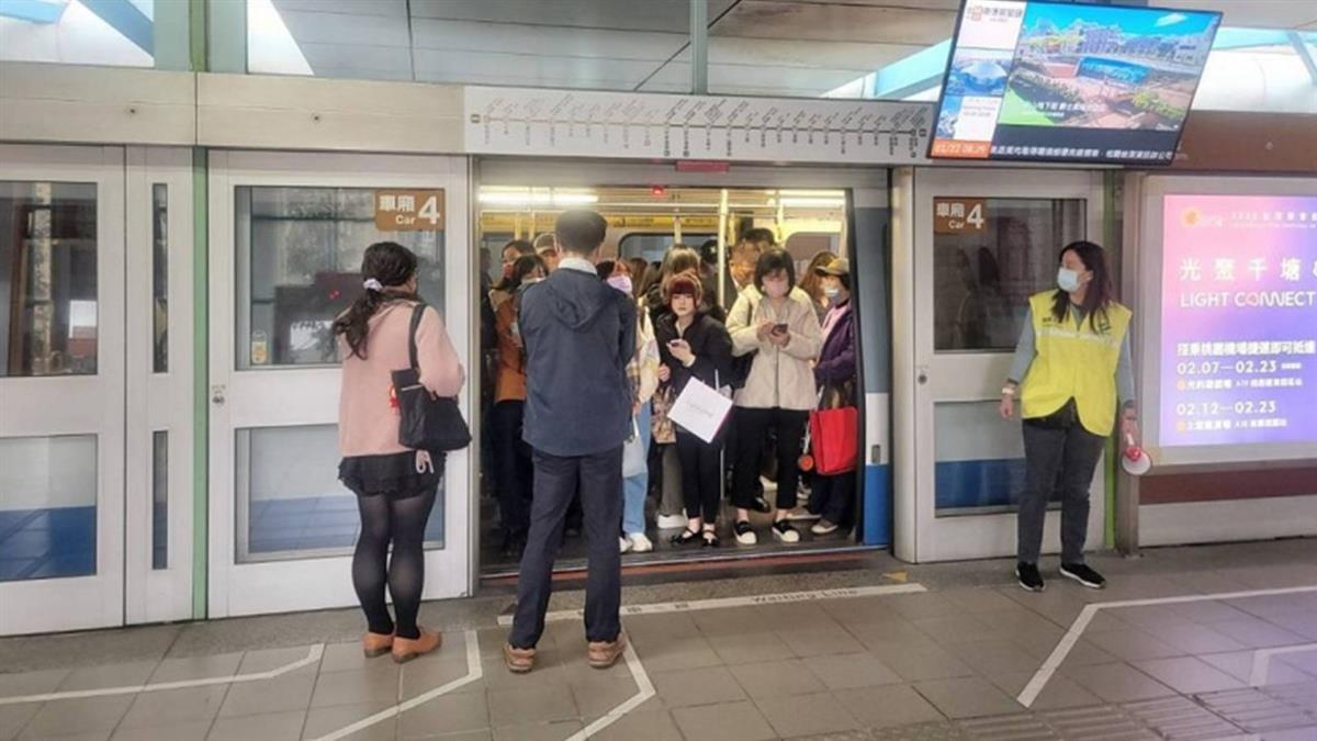 捷運排隊潛規則？ 他「這樣站」竟挨罵 北捷回應了