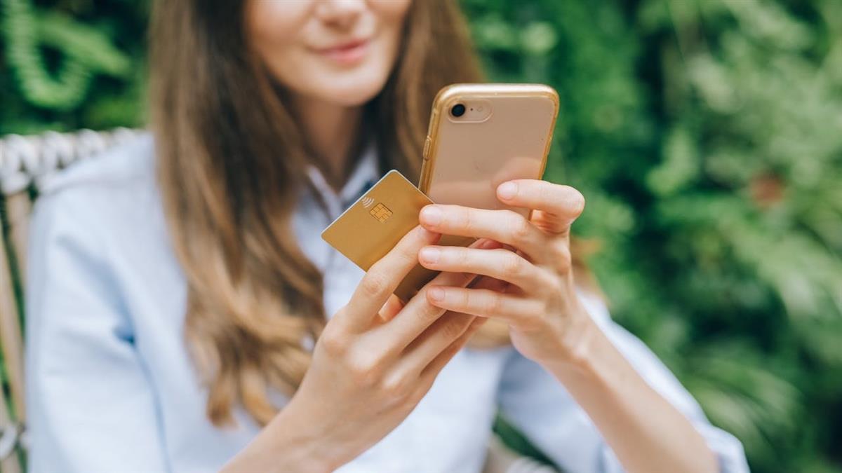 整理帳單驚覺被「1陷阱綁架」 她見開銷苦笑：只能繼續上班