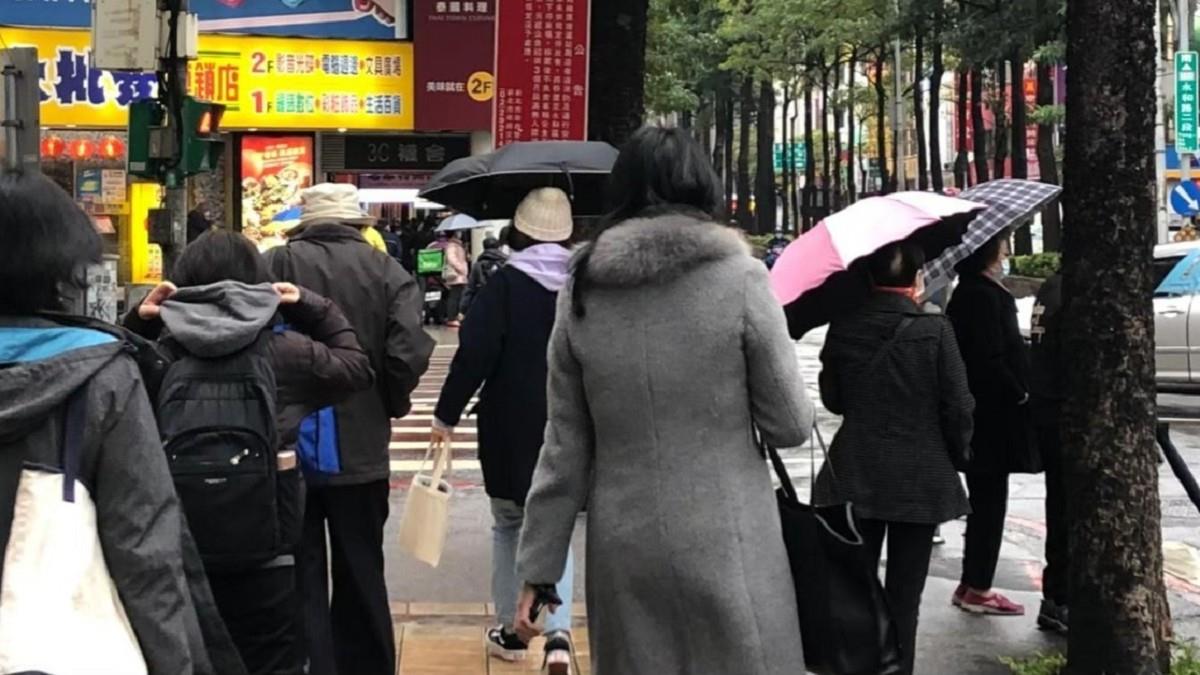 發熱衣2件才500！ 他讚CP值超高：才穿3分鐘就熱