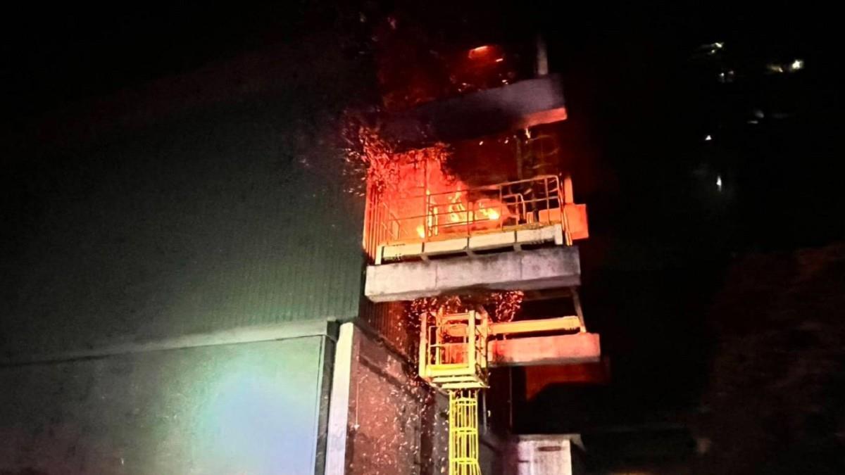 台泥蘇澳廠火警！疑高架輸送皮帶引燃 延燒50平方公尺