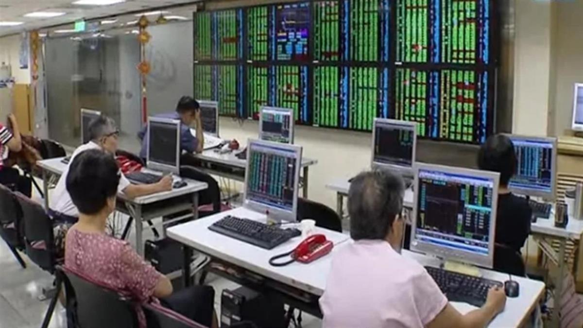 三大法人合砍台股1080億　外資賣超915億史上第4大
