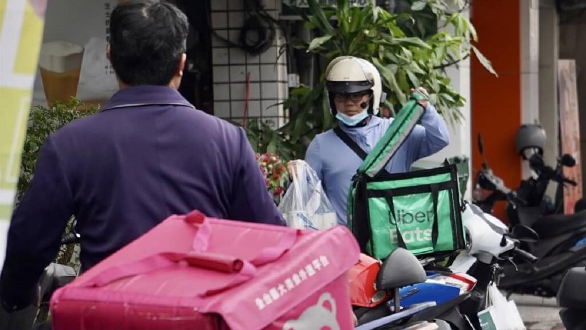 外送員專法擬定「最低時薪」 洪申翰喊話消費者：不必擔心漲價