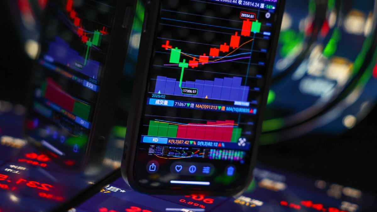 台股10月頻創新高！「散戶風向球」逆勢跌 終止連6升