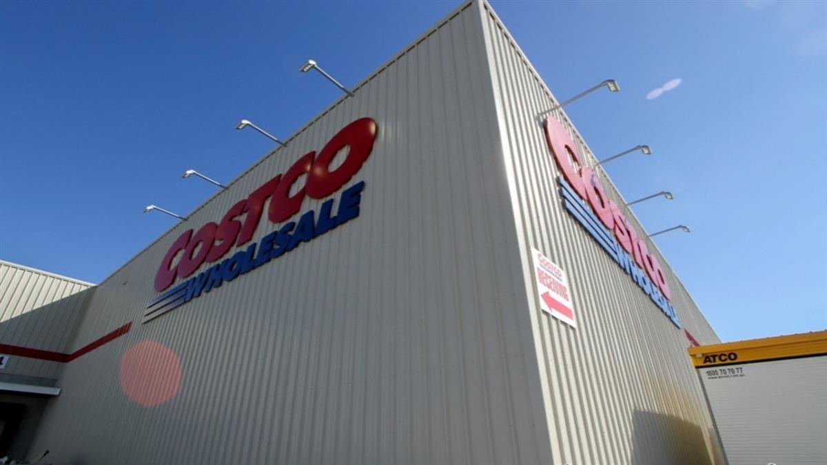 好市多黑五染黃！ 情色網紅掀衣嗨喊「把自己賣掉」 警方說話了