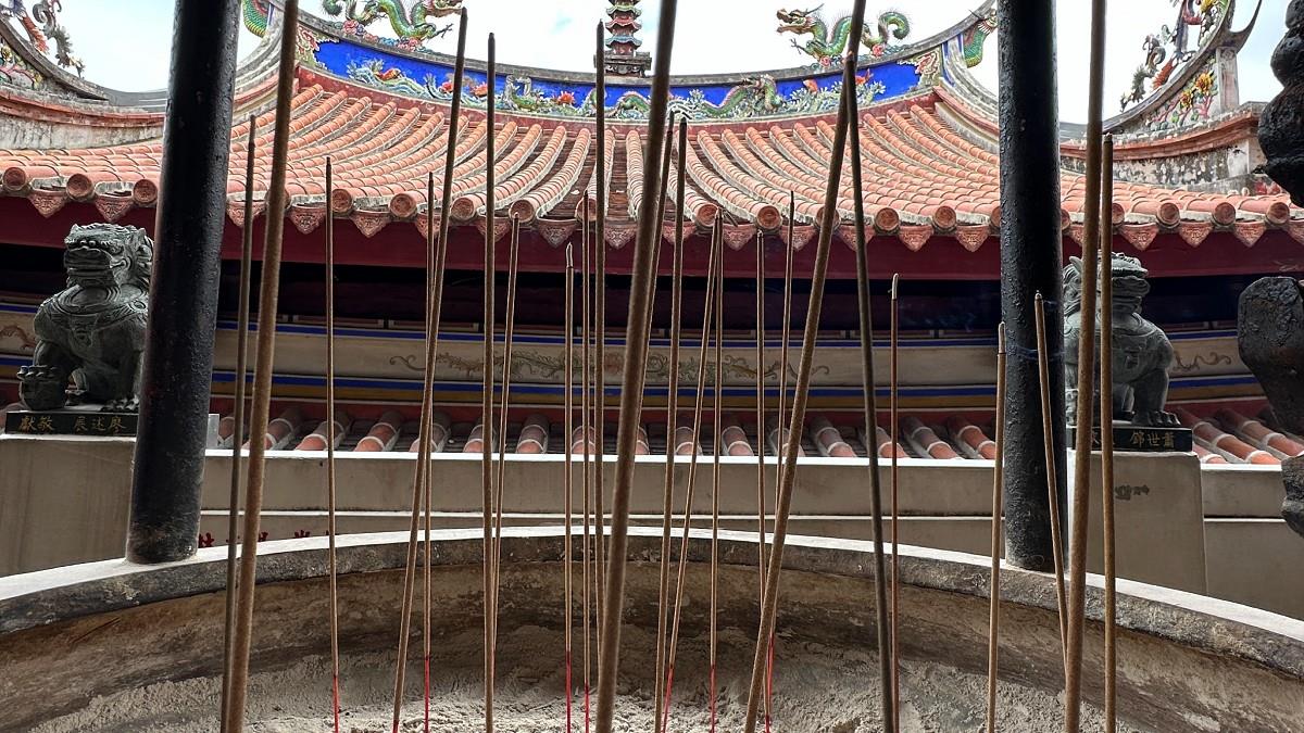 基隆老翁「宮廟內引爆輕生」 命理師曝後果：恐會下地獄