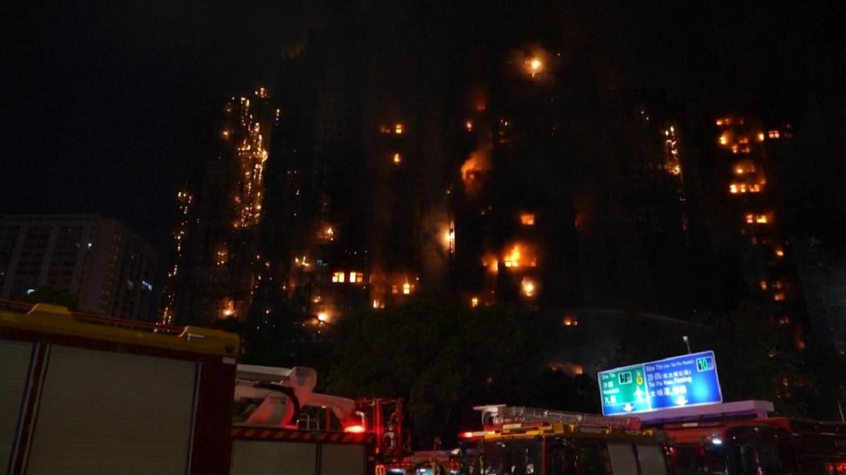 香港大火44死、279失蹤！受災居民怒：警鈴根本沒有響