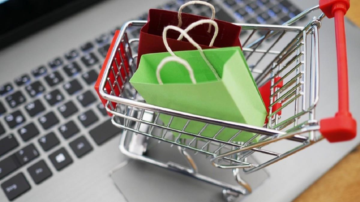 主計總處上修GDP至7.37% 明年預估3.54%