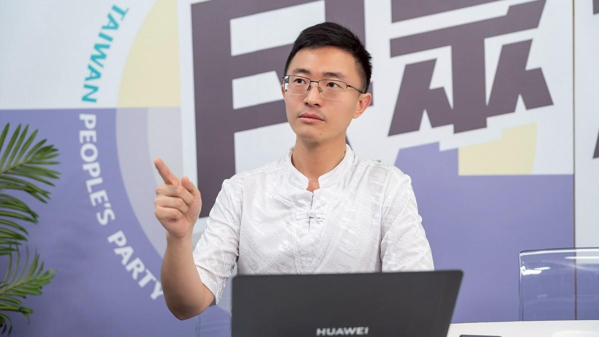 不能上完廁所才買衛生紙？ 侯漢廷回嗆徐國勇：已光屁股坐3年