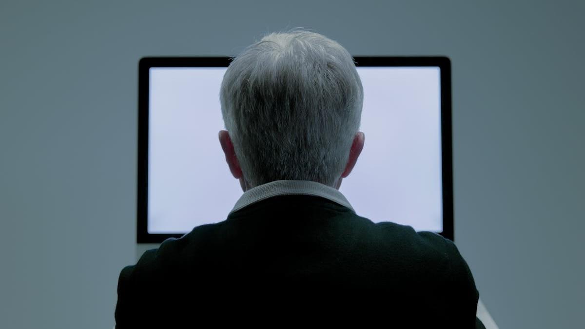 他開基層職缺 跑來一堆「60歲高階台幹」 網揭殘酷現實