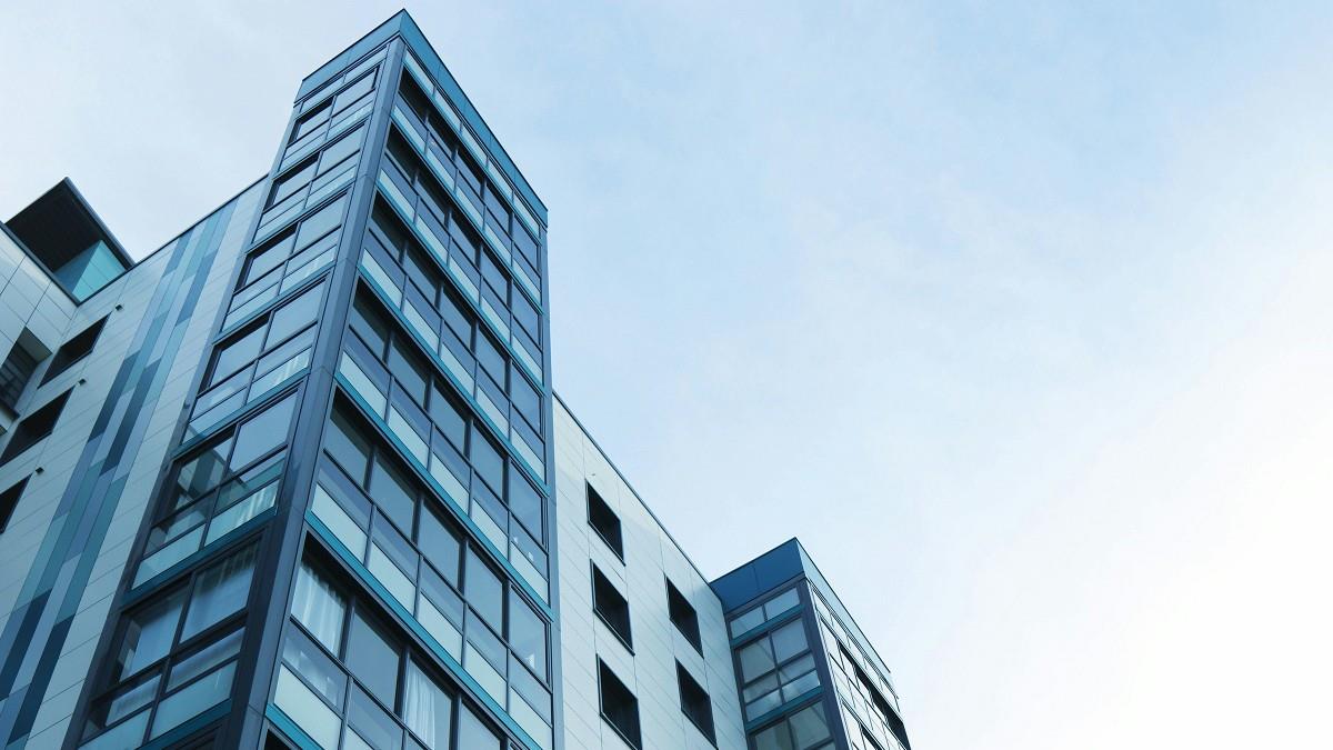 避免斷頭幫分期 建商曝「卡3億資金」 業者罵翻：我又不是開銀行