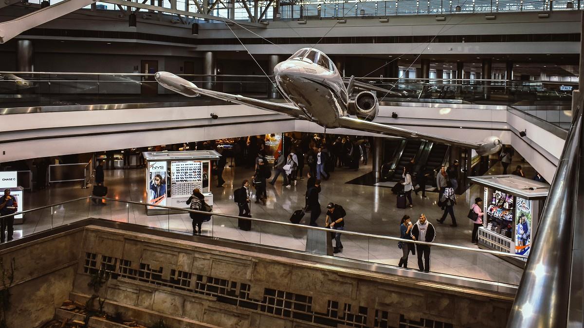 機場免稅店「月收7萬」超讚？ 她曝暗黑環境嘆：只做5個月就離職