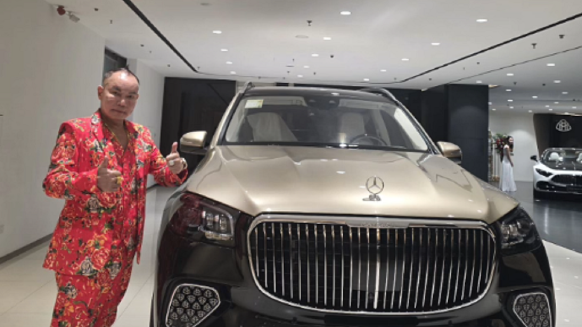 吊車大王賞「千萬豪車」現場秒下訂 網羨：像買玩具